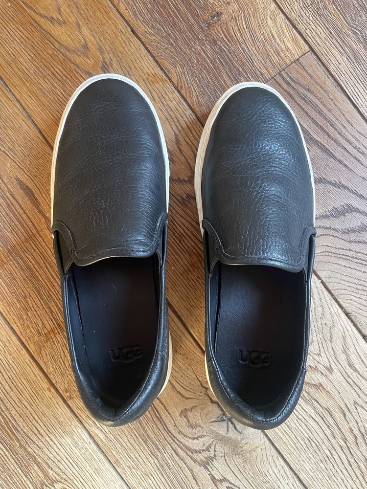 Czarne Skórzane sneakersy UGG 38,5