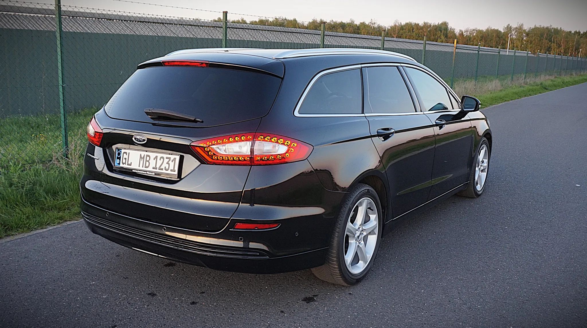 Ford C-MAX bezwypadkowy automat