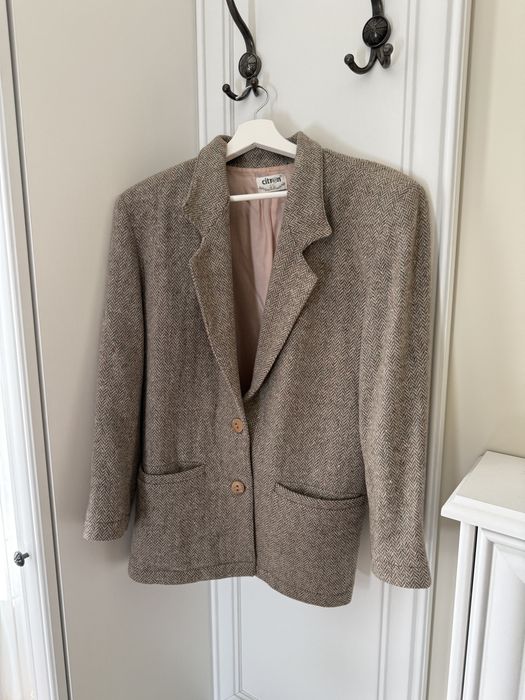 Жіночий шерстяний піджак