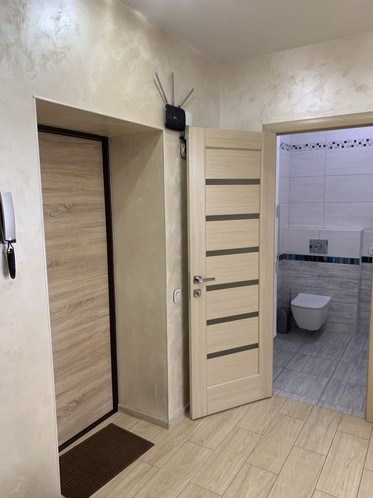 Продам 3 к кв Днепровская Брама 1