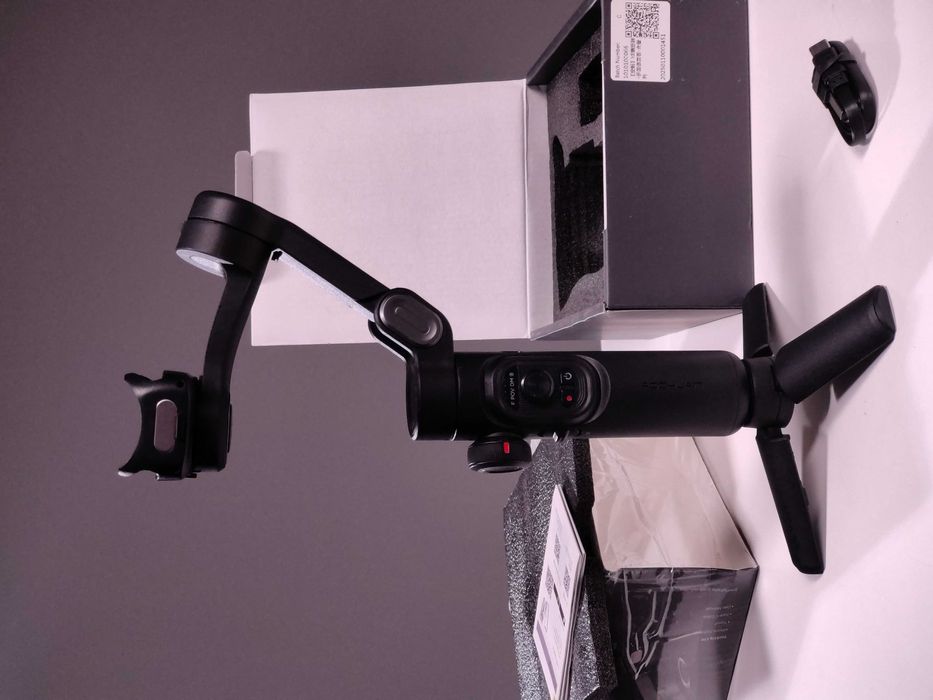 Триосьовий стабілізатор AOCHUAN SMART XE