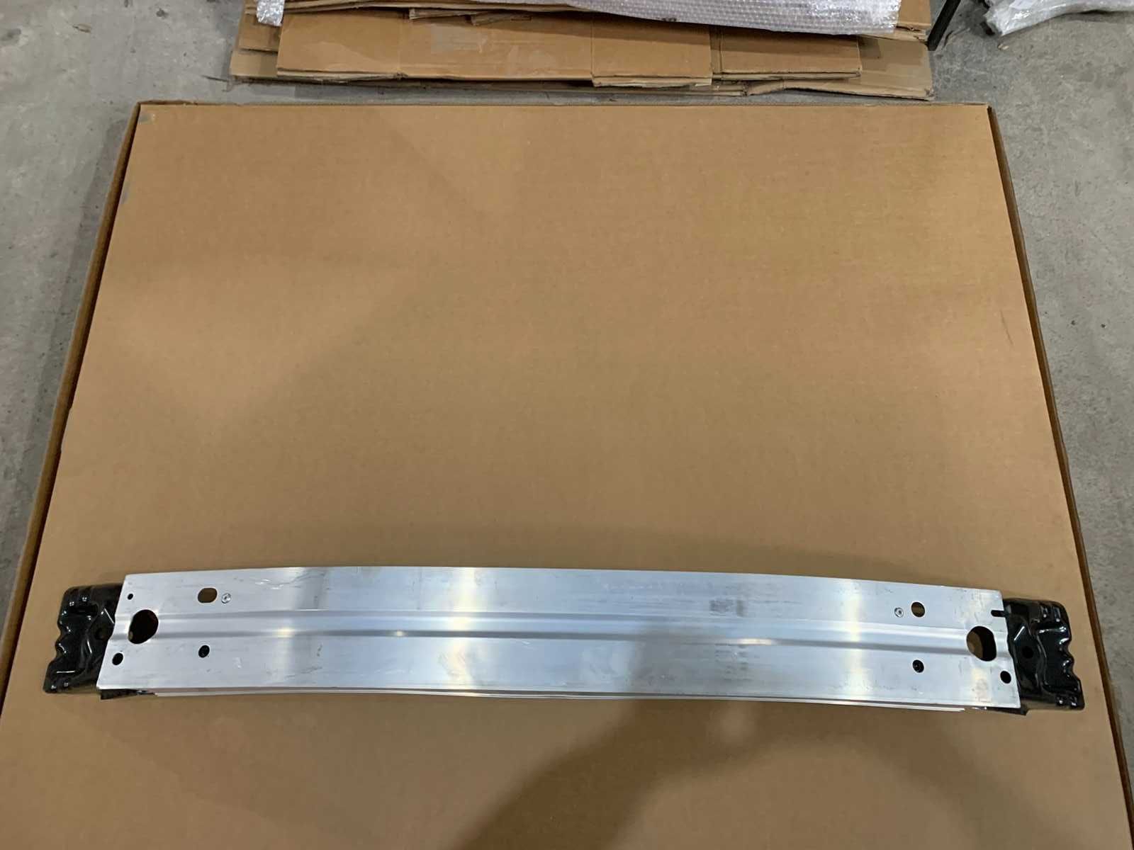 Toyota Venza Дверь задняя правая 2021-2024 67003-48220