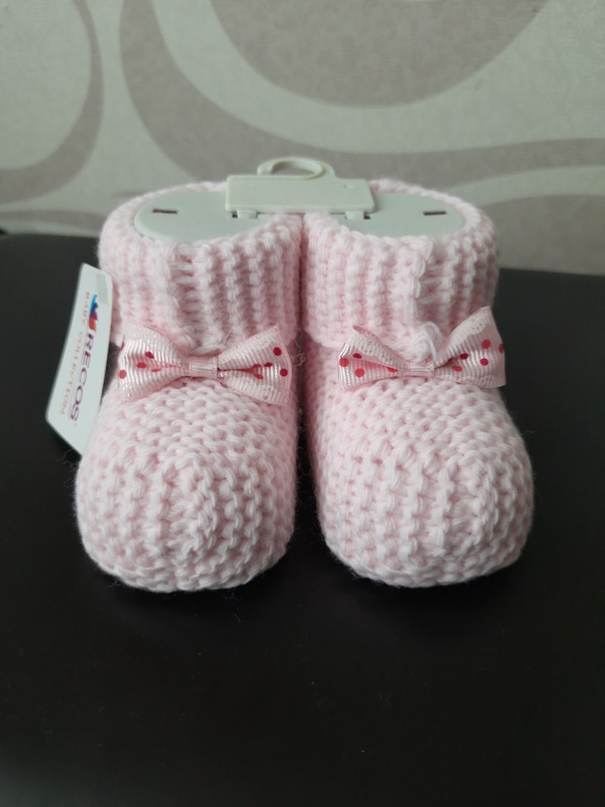 Взуття для новонародженої дівчинки