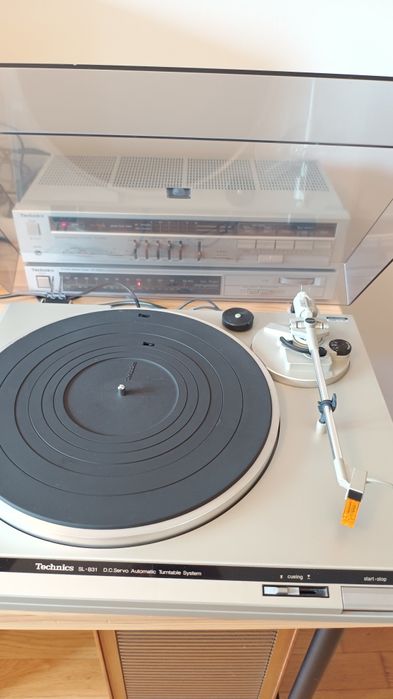 Zestaw Technics z gramofonem plus kolumny