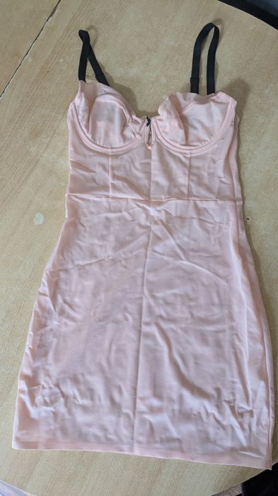 Ніжно рожева нічна сорочка guess розмір S