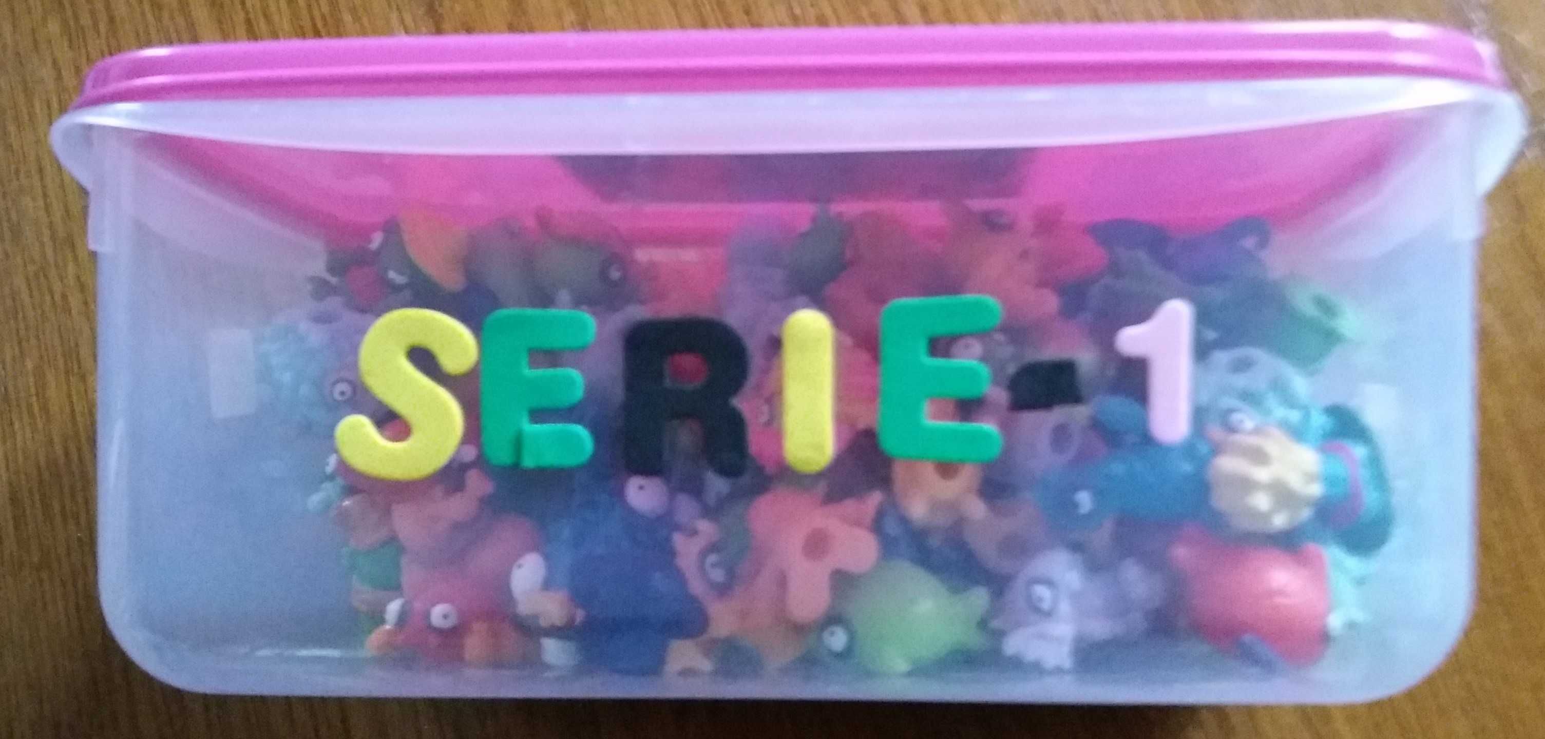 Baixa de preço -Zomlings Bonecos Serie-1 completa 50€