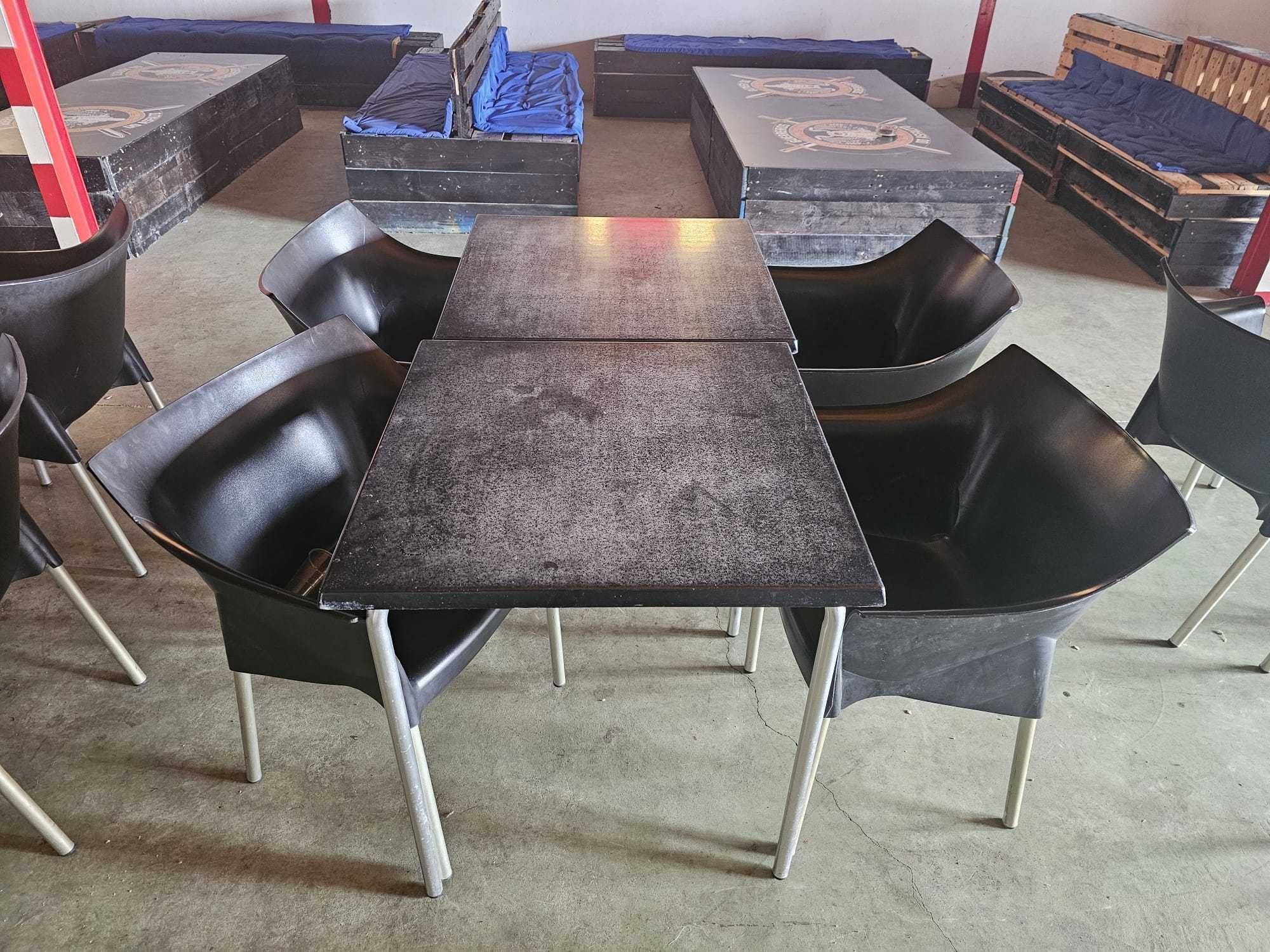 Cadeiras e mesas de Café