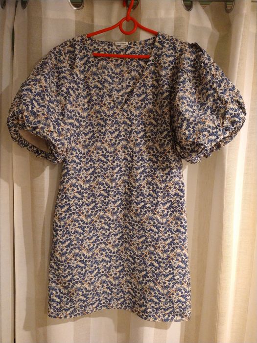 Sukienka z bufiastymi rękawami , Wólczanka S-ka,(pg)