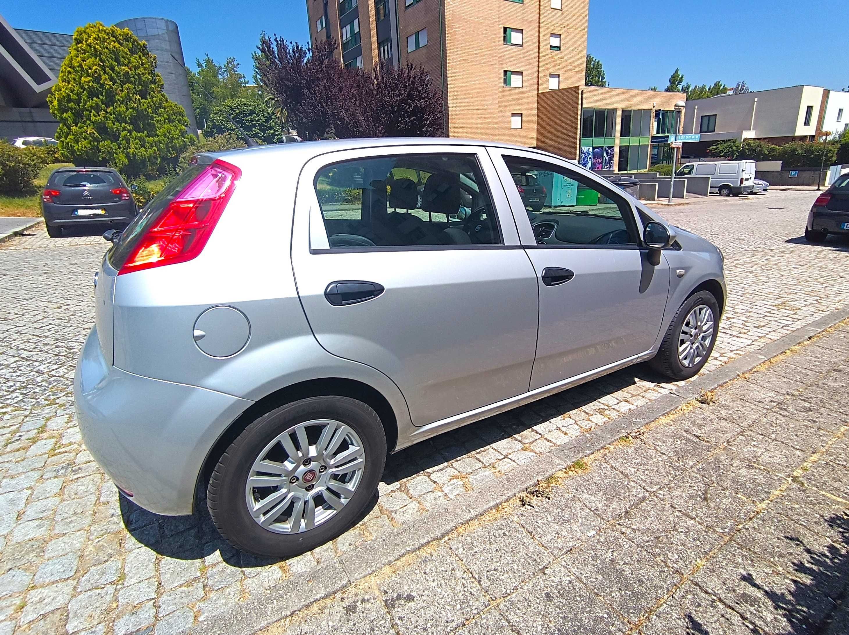 Fiat Punto 1.2 2018 S&S | 69 cv | 4 Portas | C/ Ar – Ótimo Estado!