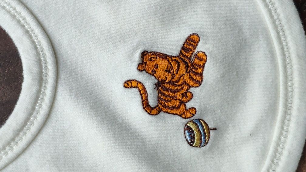Śliniak mały z tygryskiem Classic