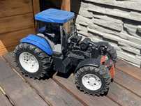 Traktor New Holland Bruder