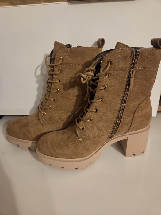 NOWE Buty Trapery Botki na Obcasie Słupku Sznurowane Brązowe 39 40