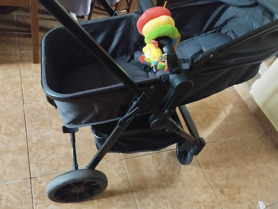 Cadeira de bebe  marca bebeconfor
