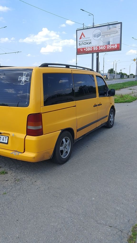 Мерседес Віто 110