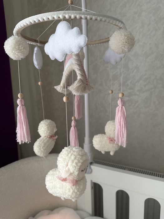 Мобіль ручної роботи + кріплення + муз.блок