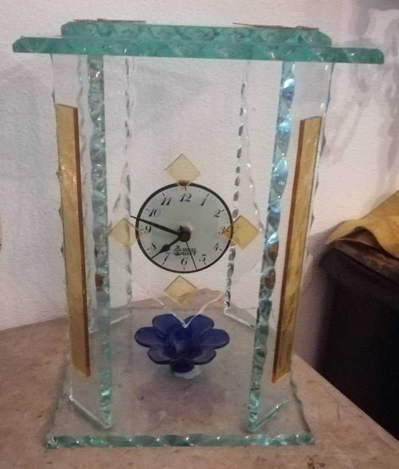Relógio de mesa em vidro Murano, Itália 1960s