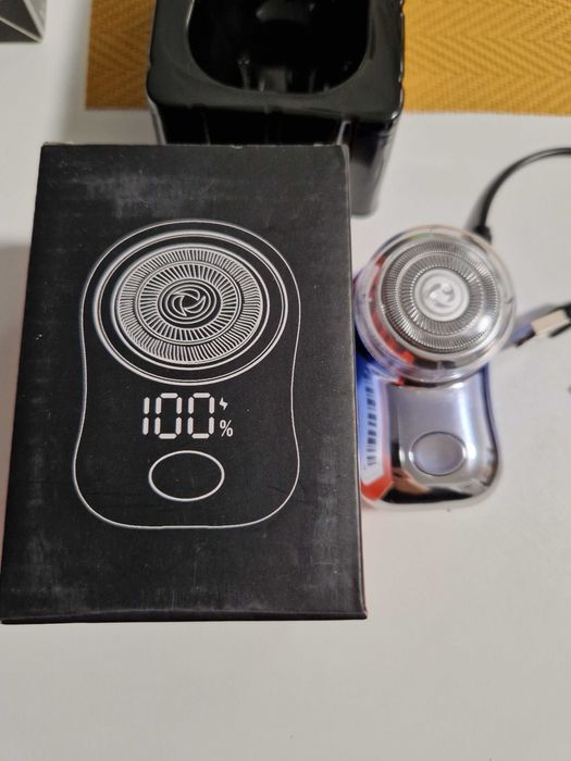 Mini golarka bezprzewodowa przenośna ładowana na USB -C