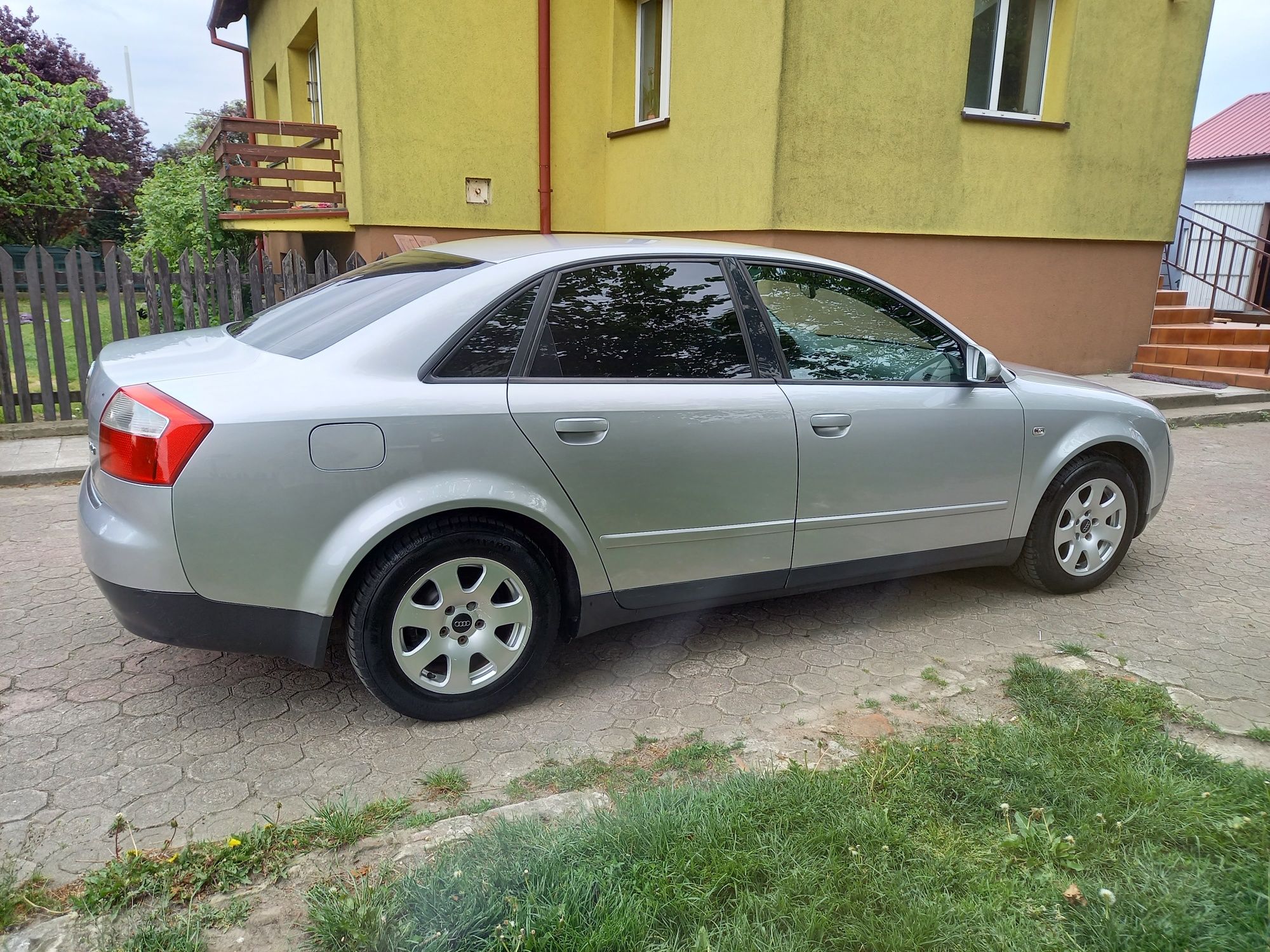 Audi A4B6 2.0 benzyna + LPG