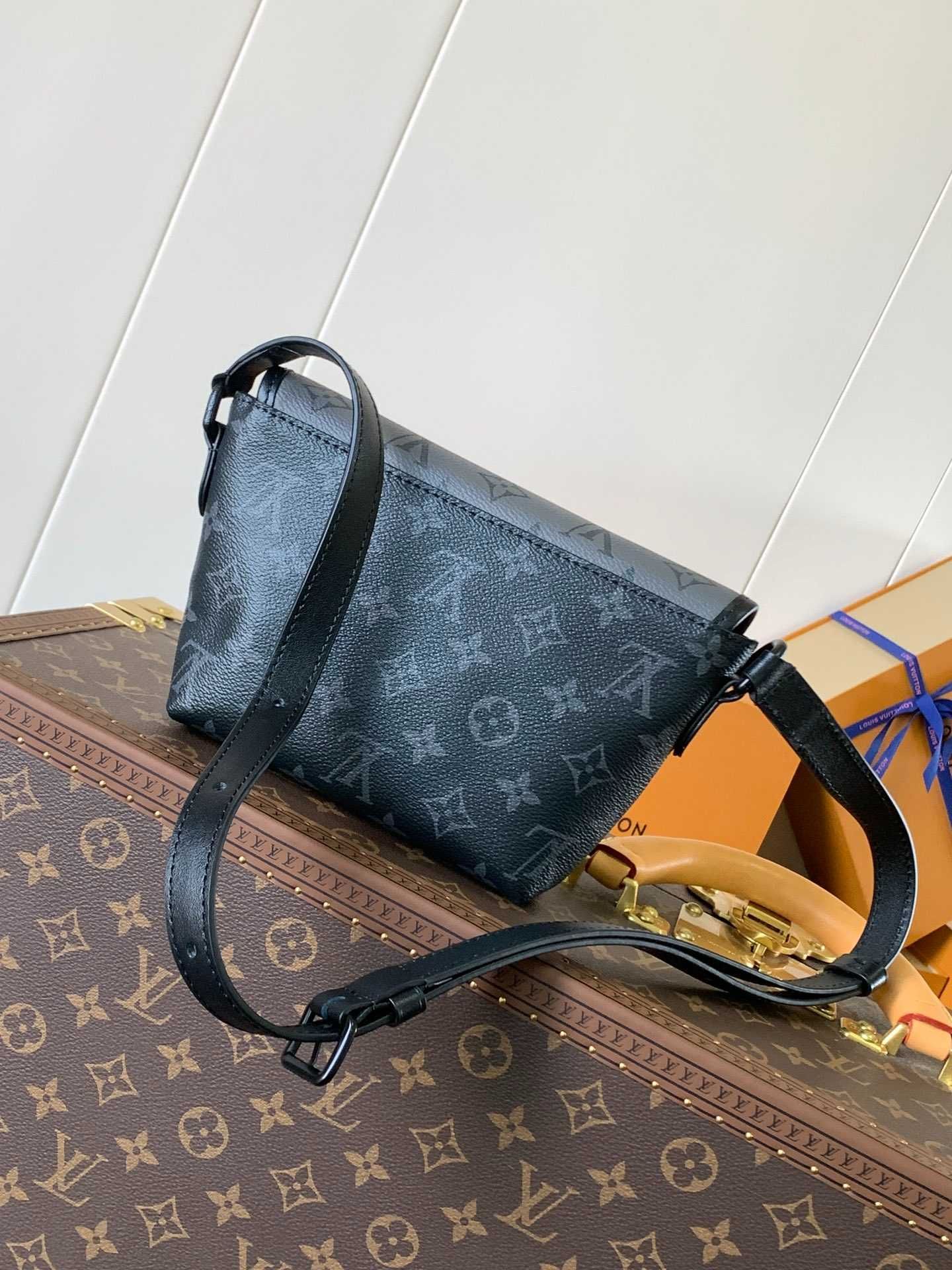 LV Pulse Mini torebka 16 x 5 x 22.5