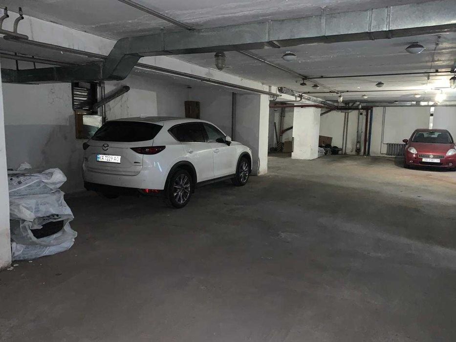 Місце в паркінгу 21 кв.м., Татарка, вул. Підгірна 7/36