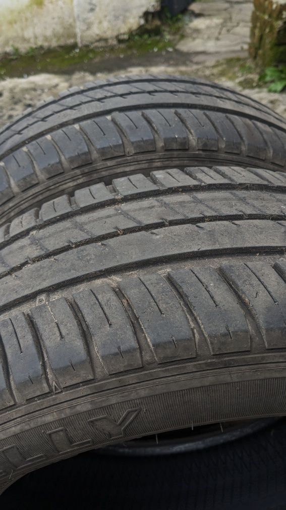 Продам літні шини 195/55 R15