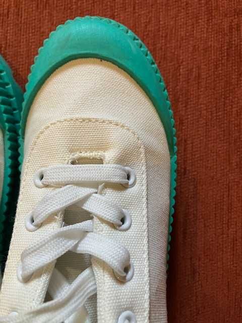 trampki wygodne  kolorowe buty 37  na grubej podeszwie