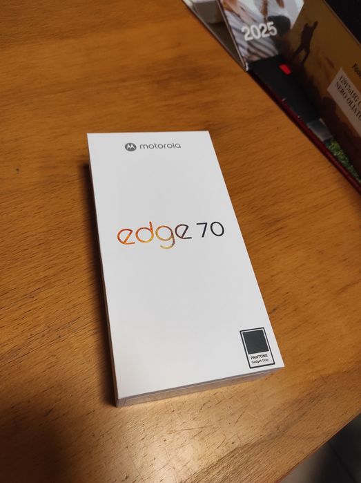 Motorola Edge 70 5G 12/512 GB + smartwatch, słuchawki, ładowarka