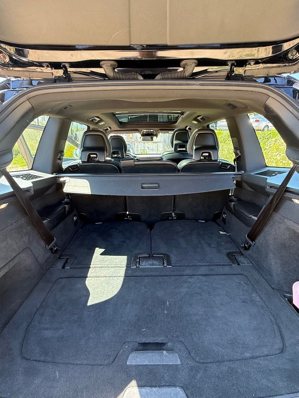 Volvo XC 90 D4 "R-Design" - Suspensão a ar/Full Extras