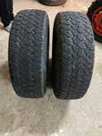 Vendo pneus 245 X 75 X 17