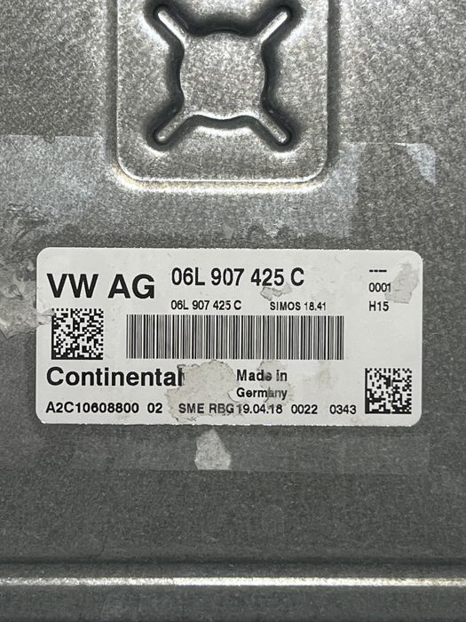 ECU / Sterownik silnika Audi A4 / A5 Q5 / Passat 2.0 TDI