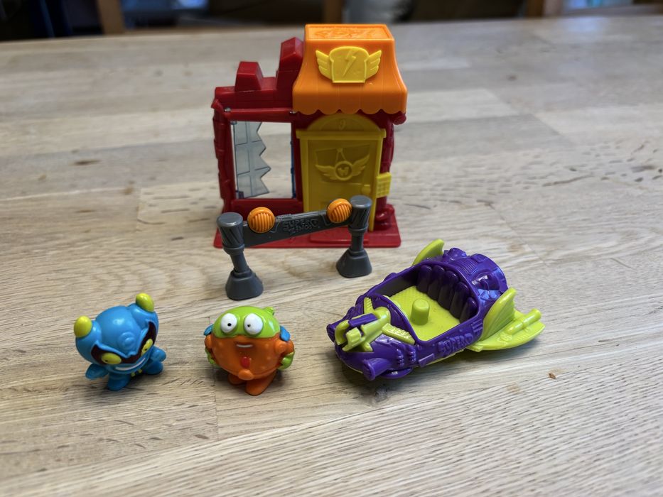 Zestaw super zings superzings figurki pojazd