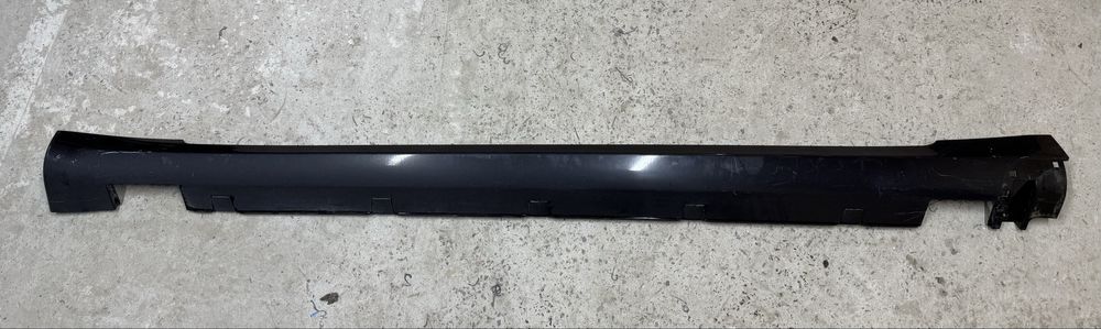 Tesla Model S накладка порога ліва