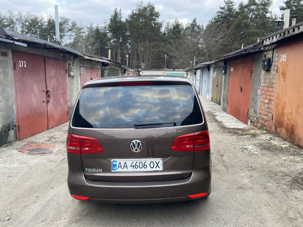 Продам Volkswagen touran 2013 рік