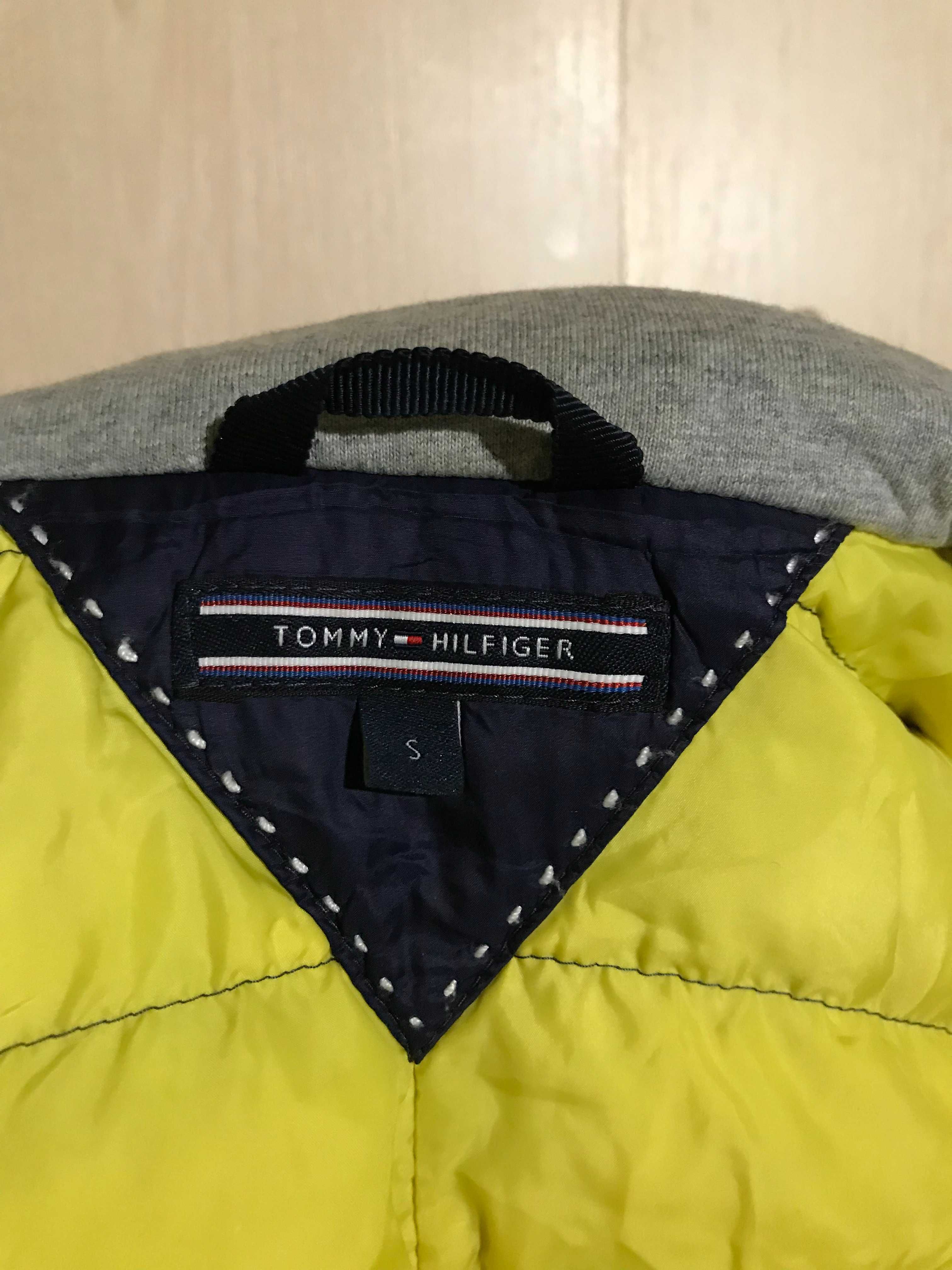 Tommy Hilfiger микропуховик Размер S