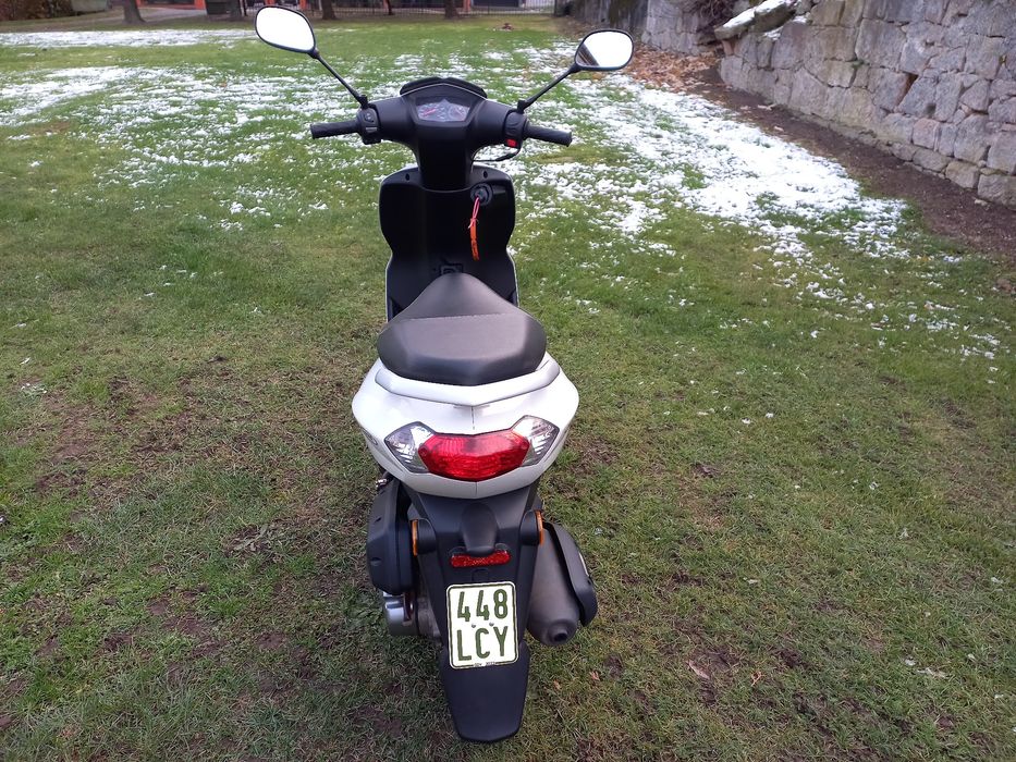 Skuter Peugeot Kisbee