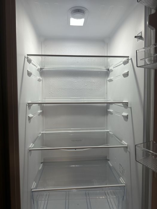 Холодильник ALTUS