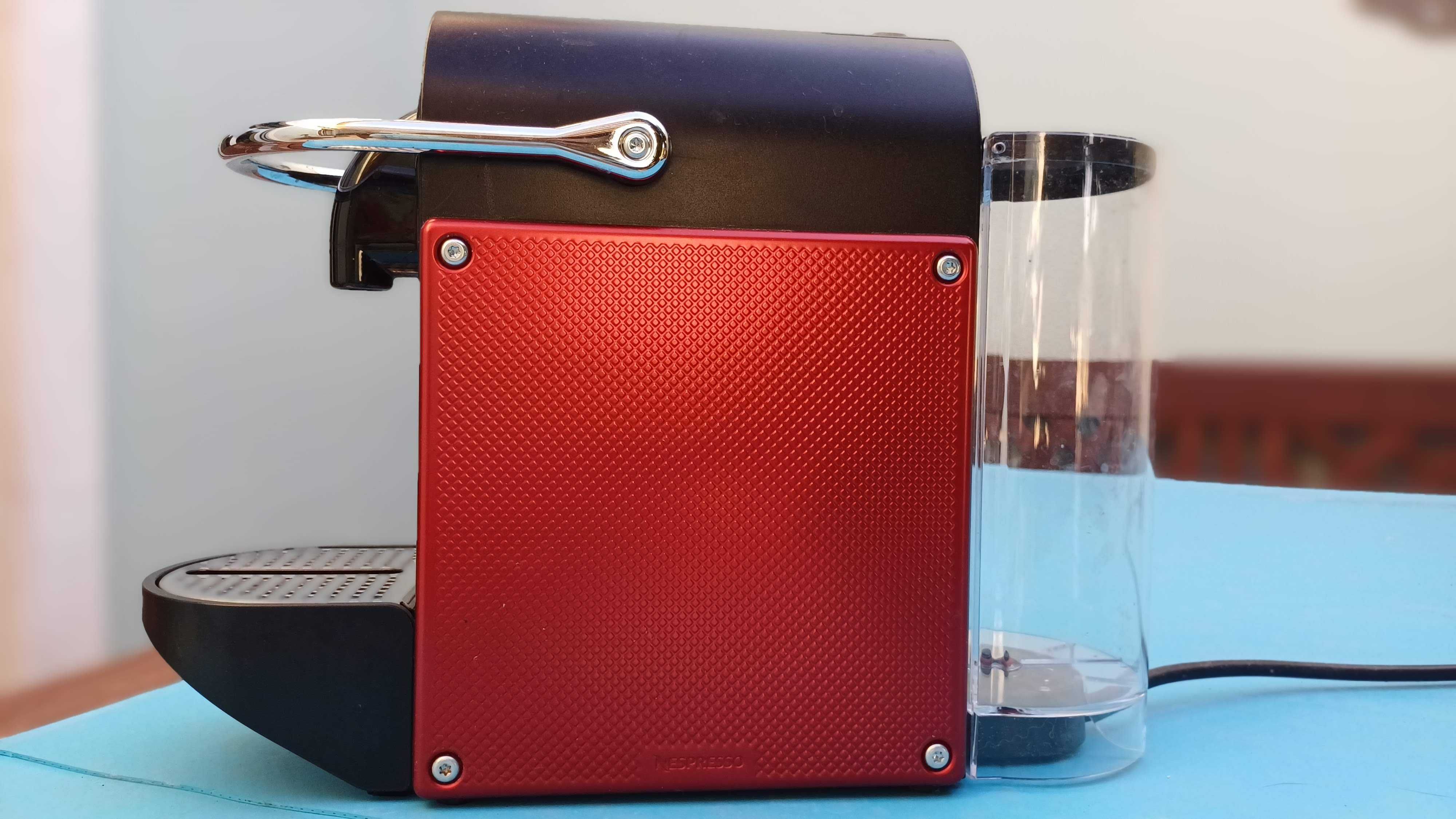 Máquina Nespresso Tipo D61