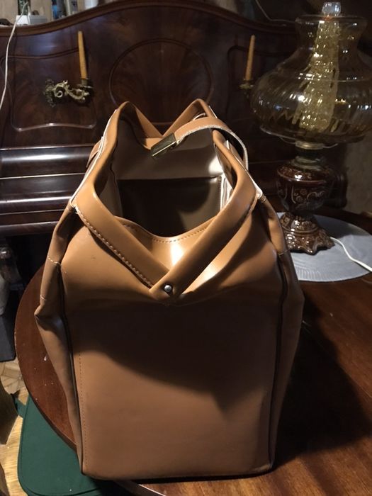 Sprzedam Duza torbe  kuferek