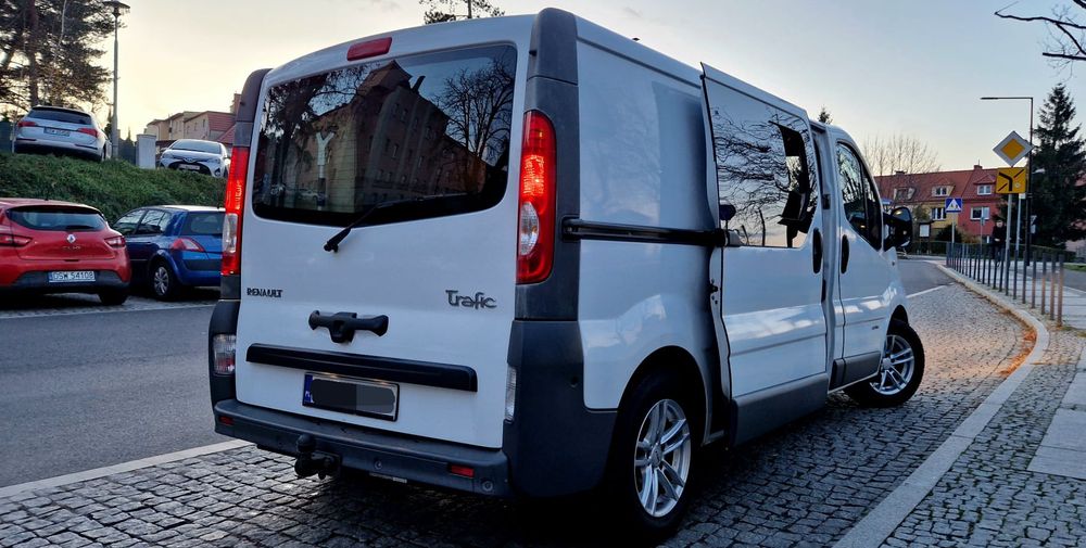 Renault TRAFIC AUTOMAT 2.0Dci 6-cio osobowy MEGA STAN/ZAMIANA