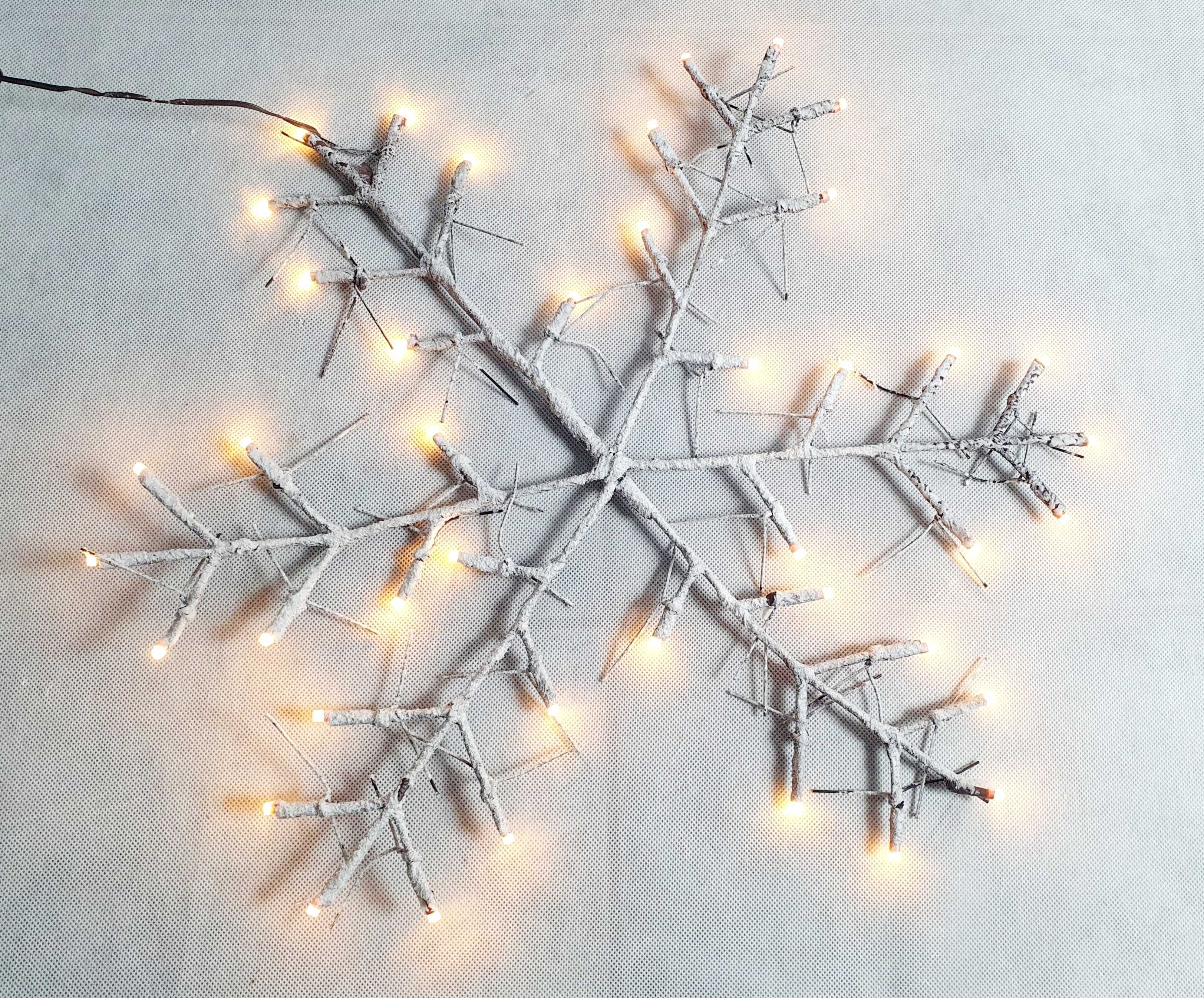Świąteczna gwiazda wisząca 52 cm LED star trading snowflake lampki