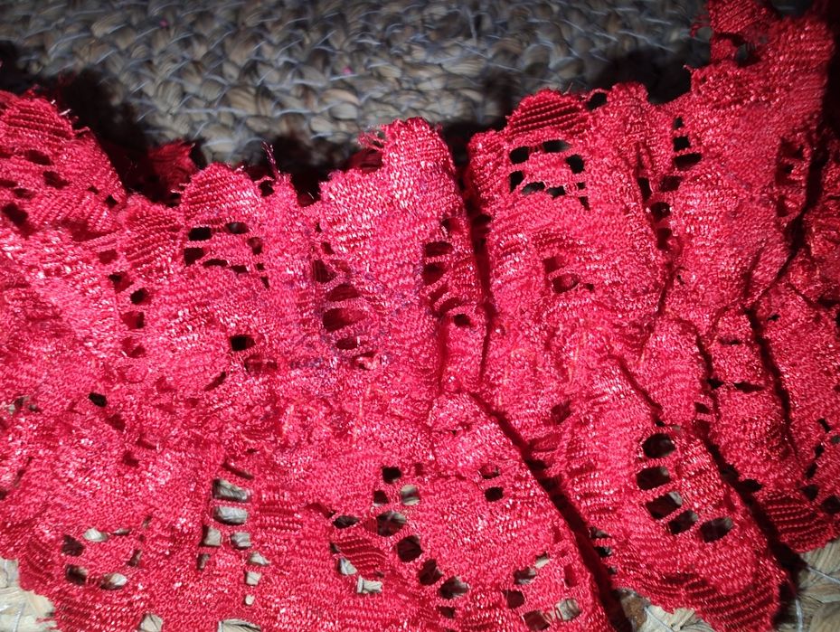 Podwiązka koronkowa czerwona studniówka