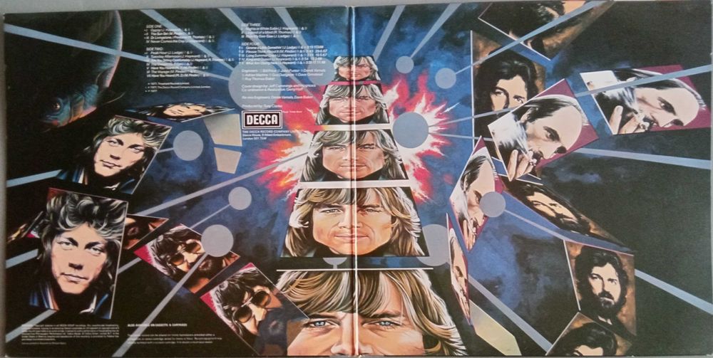 Moody Blues - - - - - Caught Live + 5 - - - - - 2 X LP