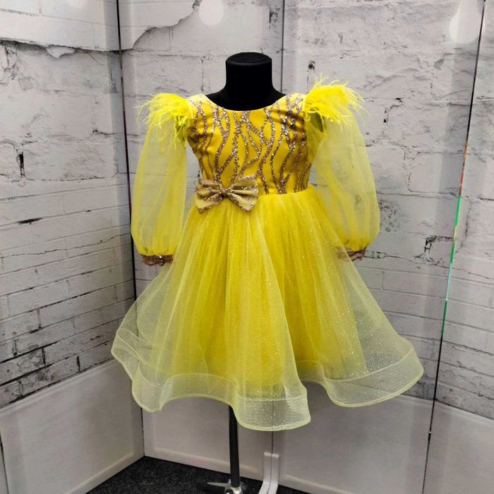 Сукня плаття різні кольори пишне пух паєтки квіточка весна мавка 4-6 р