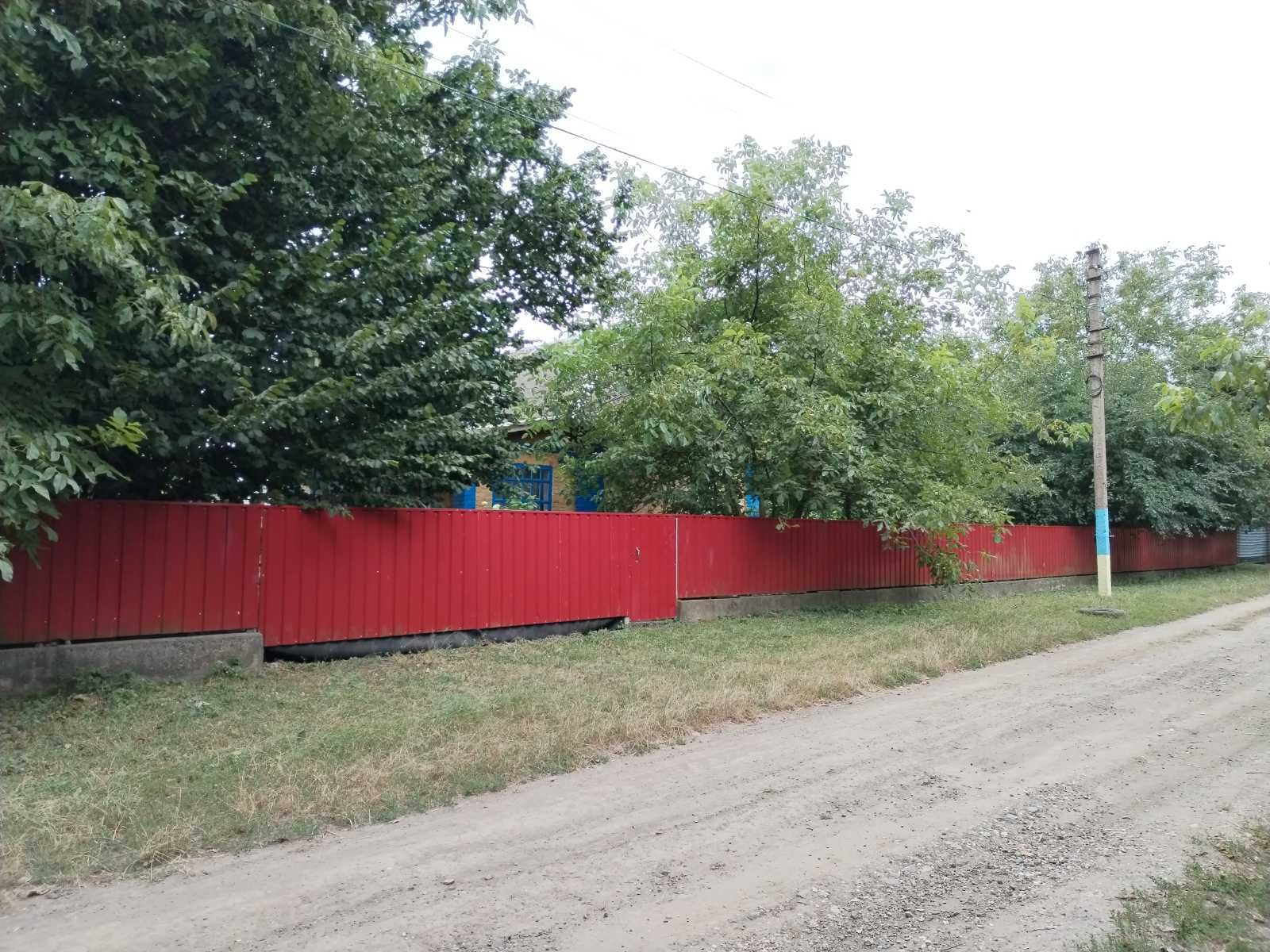 (8) Продається будинок з ділянкою в с. Жабелівка 7440