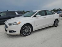 Ford Fusion Hybrid (2014)