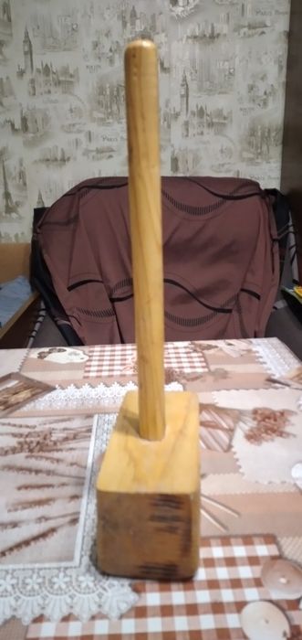 Продам молоток  з ясена