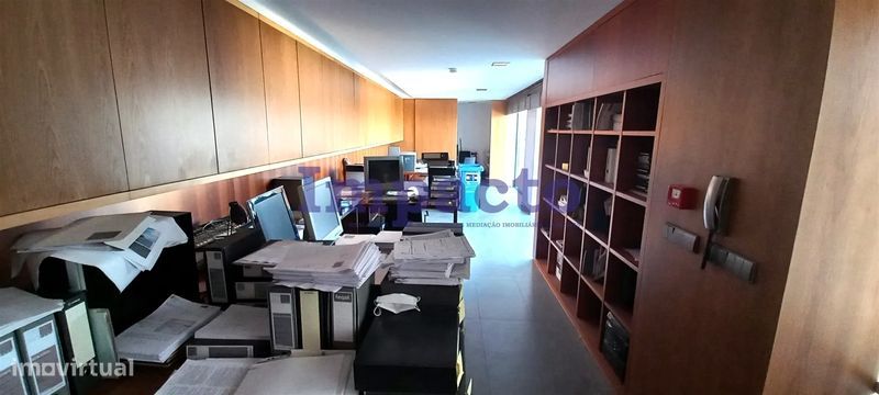 Escritório para arrendar em São João da Madeira