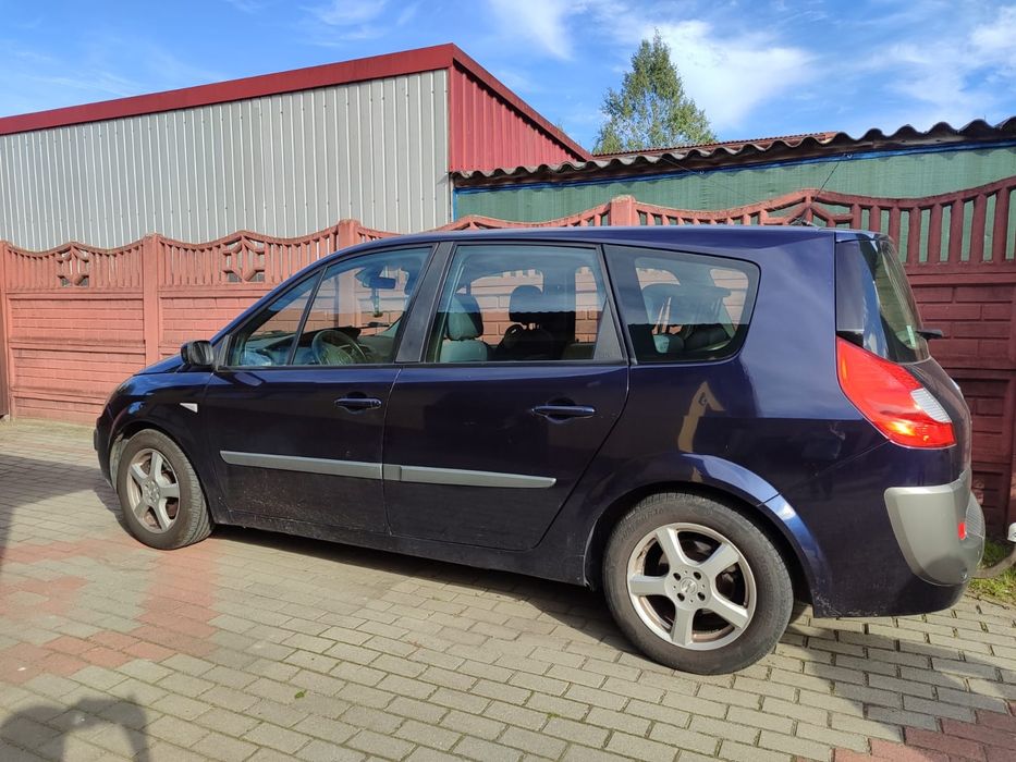Auto osobowe renault