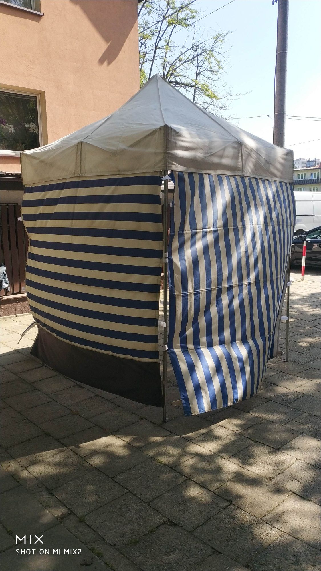 Namiot do ogrodu na działkę handlowy