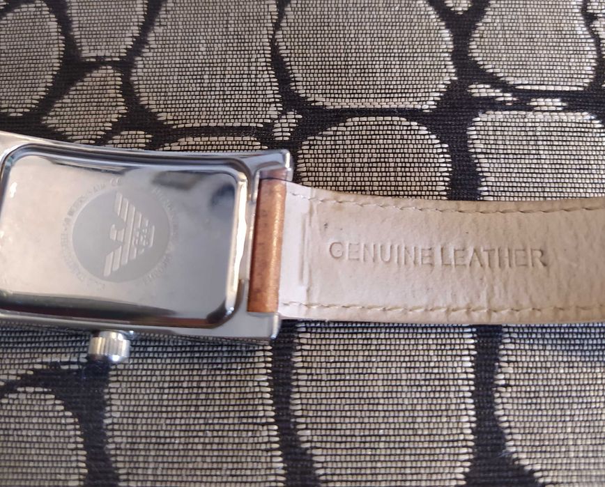 Relógio Armani pele genuína Portes incluídos